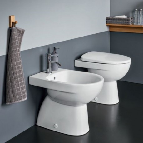 Sanitari a terra Pozzi Ginori Selnova 3 Pro in ceramica wc con scarico a suolo + bidet e copriwc