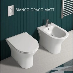 Vaso + Bidet Filo muro serie Feeling di Rak Ceramics con Tecnologia Rimless in ceramica bianco opaco matt