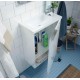 Mobile bagno sospeso 'AXA' in melaminico con lavabo in resina e specchio. Colore bianco laccato