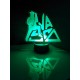Lampada da tavolo 3d Vasco in plexiglass con disegno inciso al laser e illuminazione led rgb con telecomando