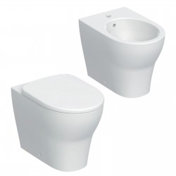 Sanitari filomuro in ceramica con sedile bianco Serie Selnova Premium - Geberit