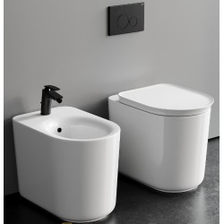 Sanitari Valet con fissaggio nascosto di Rak Ceramics Filomuro Vaso + Bidet in Ceramica Bianco Lucido