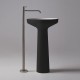 Lavabo a Terra Freestanding Ago 85 di antoniolupi in Flumood® colore nero opaco