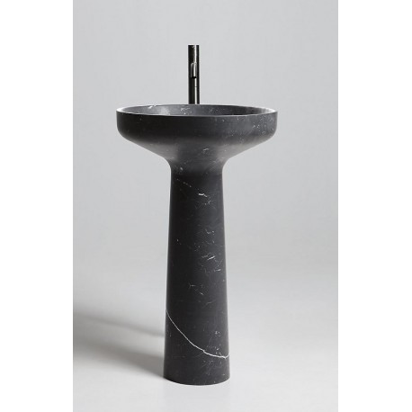 Lavabo a Terra Freestanding Ago185 di antoniolupi in marmo nero marquinia