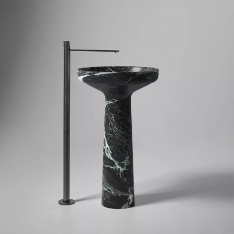 Lavabo a Terra Freestanding Ago185 di antoniolupi in marmo verde alpi