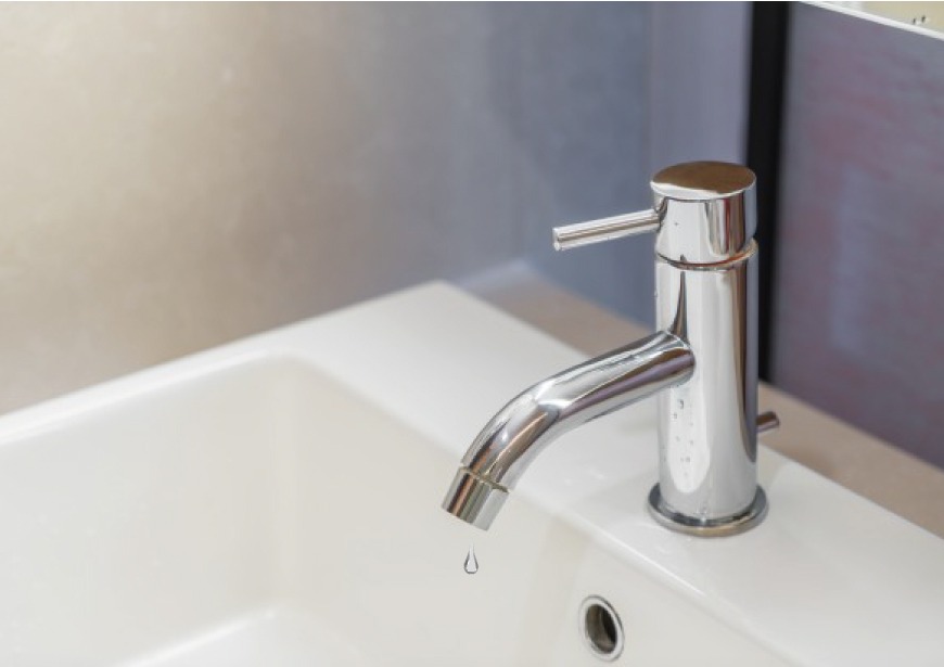 Come riparare il tuo rubinetto che gocciola in 5 semplici passi.