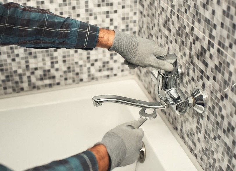 Come cambiare rubinetto del lavandino in bagno | ItaliaBoxDoccia