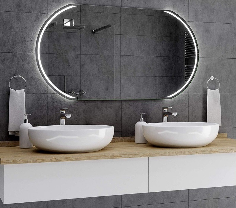 Come installare uno specchio con illuminazione in bagno